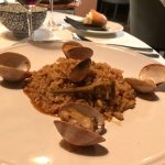 Paella mit Muscheln im El Cercle Restaurant Barcelona