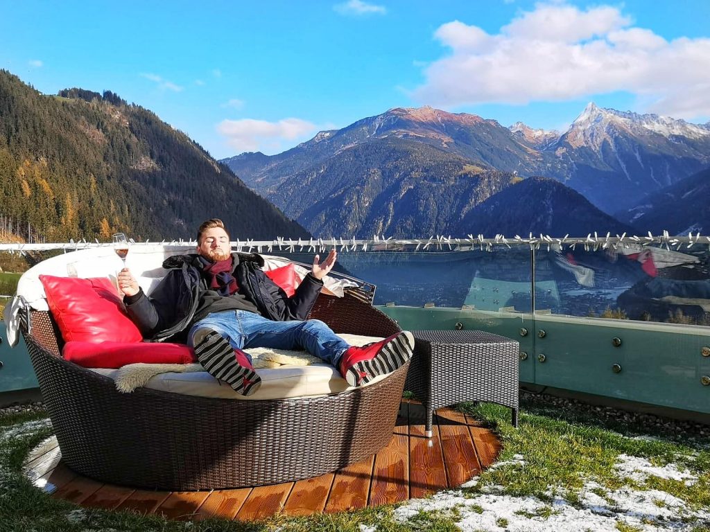 STOCK Weinwoche Zillertal Finkenberg Spa Wellness Wein BJR Le Bouquet Björn Bittner Sekt Rosé Jordan Mann Berge Sonne Lounge Winter