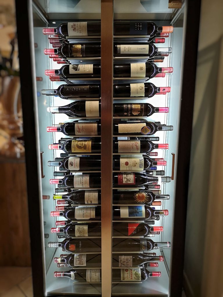 STOCK Weinwoche Zillertal Finkenberg Spa Wellness Wein Wine fridge Weinkühlschrank Chateau Palmer Petrus Lafite Rothschild Latour Gantenbein Paleo Romanee Conti Tignanello Brancaia Penfolds Grange