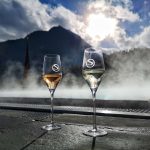 STOCK Weinwoche Zillertal Finkenberg Spa Wellness Wein Weinglas Pool Sekt Rose Blanc