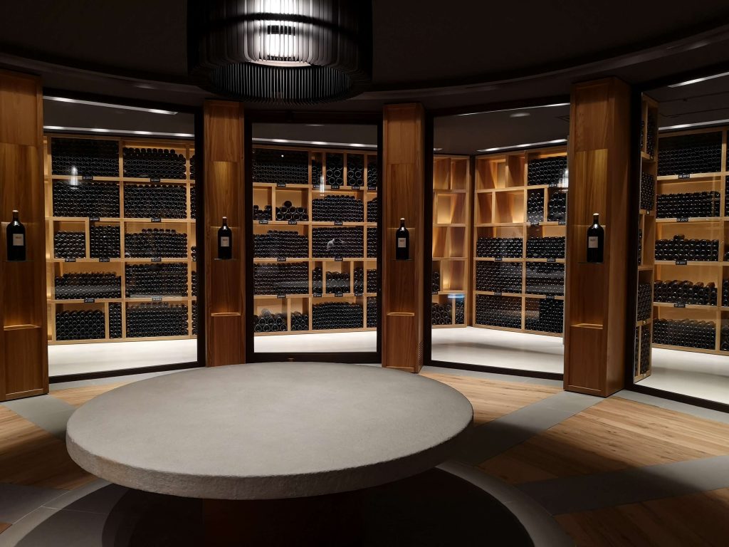 Ornellaia Weingut Winery Bolgheri Castagneto Carducci Toskana Tuscany Björn Bittner Bibliothek Archive Archiv Vintage Jahrgänge