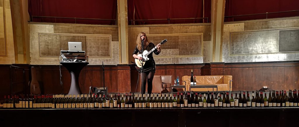 ProWein Degustationsmenü 2019 BJR Le Bouquet Mr Düsseldorf Stockheim Catering Rheinterrasse Rheingoldsaal Björn Bittner RPR1 Andreas Kunze Line up Weinflaschen