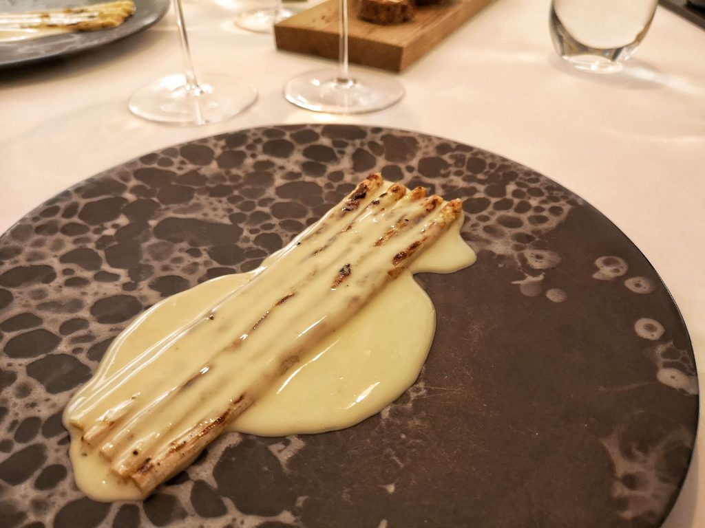 Mraz & und Sohn Wien Michelin Stern Habanerospargel Habanero Spargel Grill Hollandaise