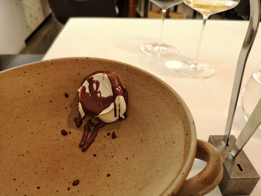 Mraz & und Sohn Wien Michelin Stern Dessert Stracciatella Eis Süß