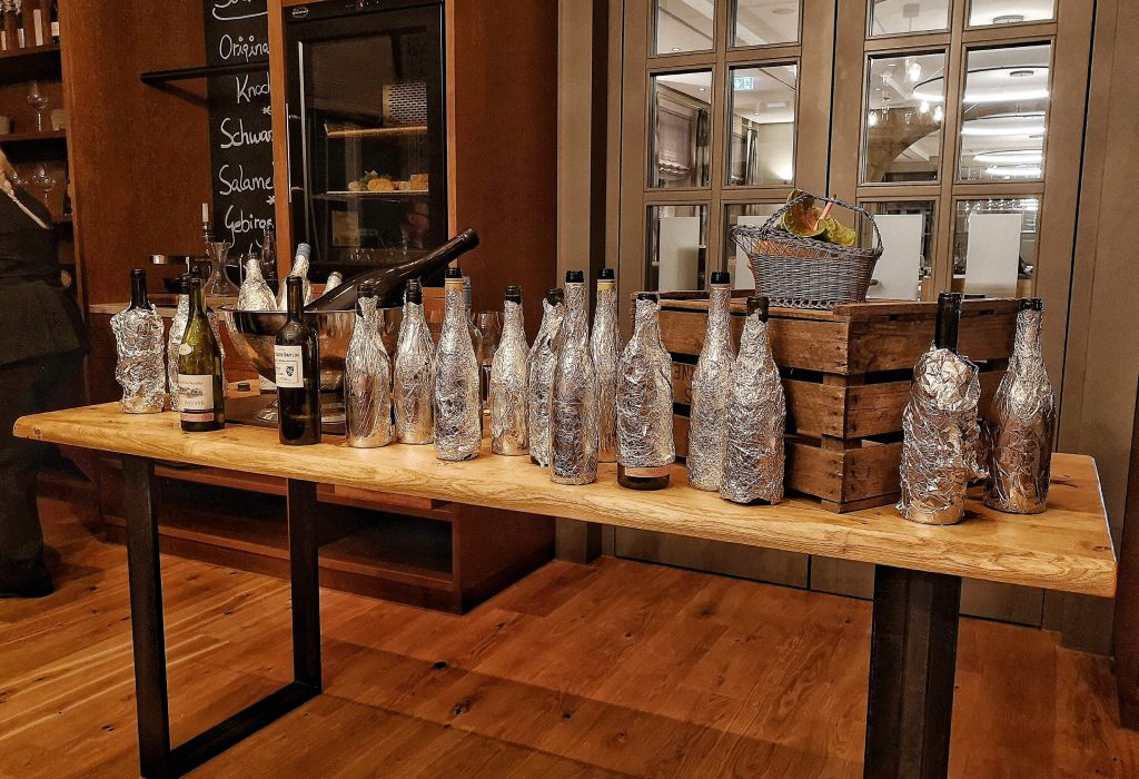 SOMM vs. BLOGGER – BBQ & Wein im Steigenberger Petersberg Steigenberger Grandhotel Petersberg Somm vs Blogger BBQ Wein Blind Verkostung Tasting