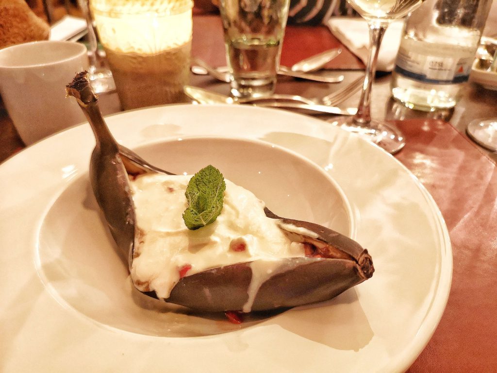 Steigenberger Grandhotel Petersberg Somm vs Blogger BBQ Wein Dessert Banane Erdbeere Minze Mascarpone