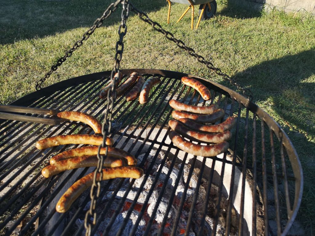Weingut Korrell Nahe Magnum Martin Björn Bittner Würstchen Dinner Abendessen Grill Grillen Wildschwein