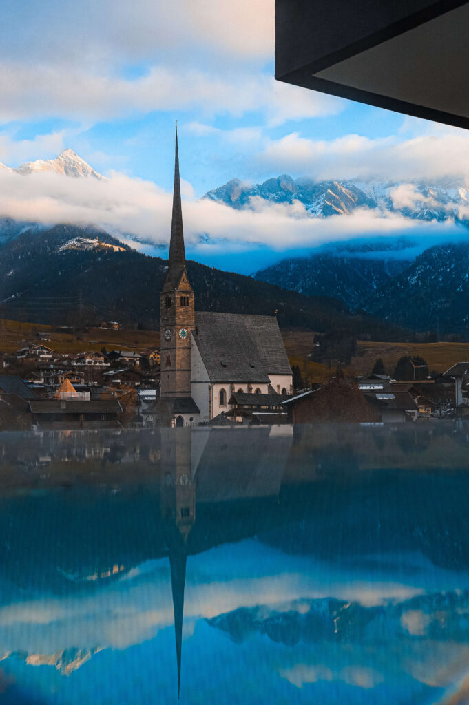 Hochkönigin Lifestyle Spa Ausblick Pool Infinity 